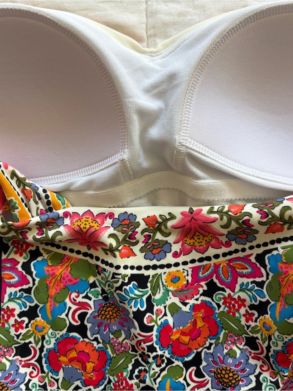 Adorable Women’s Boden Floral One-Piece Swimsuit - Picture 3 of 4